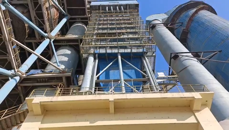 賓西水泥廠，應用我公司高強無收縮灌漿料，進行設備基礎灌漿